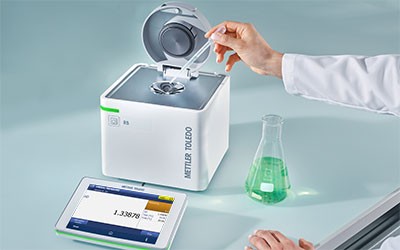 METTLER TOLEDO's benchtop refractometer