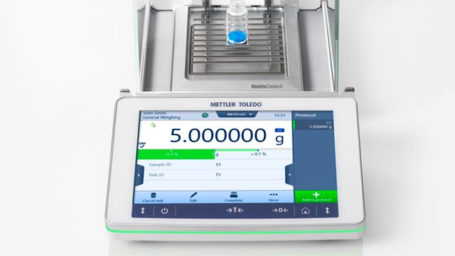 Readability of an Analytical Balance