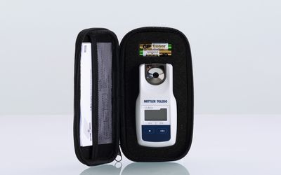 digital handheld refractometer